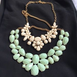 Set of 2 necklaces - cream and mint with gold